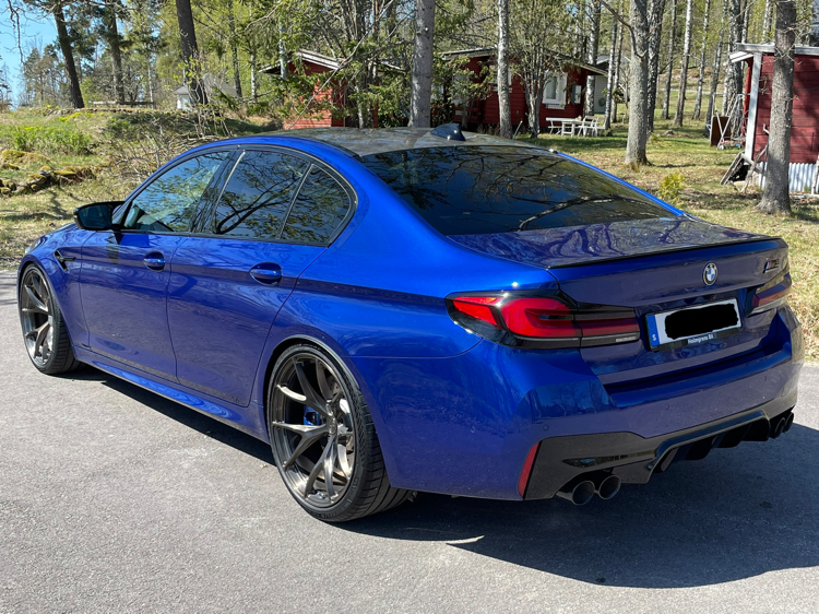 2010 BMW M5 Base with 20x9 Ferrada FR4 and Michelin 255x35 on