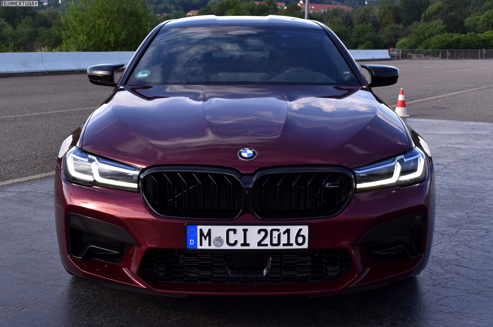 Name:  2020-BMW-M5-Facelift-F90-LCI-Aventurinrot-Live-03.jpg
Views: 14563
Size:  486.3 KB