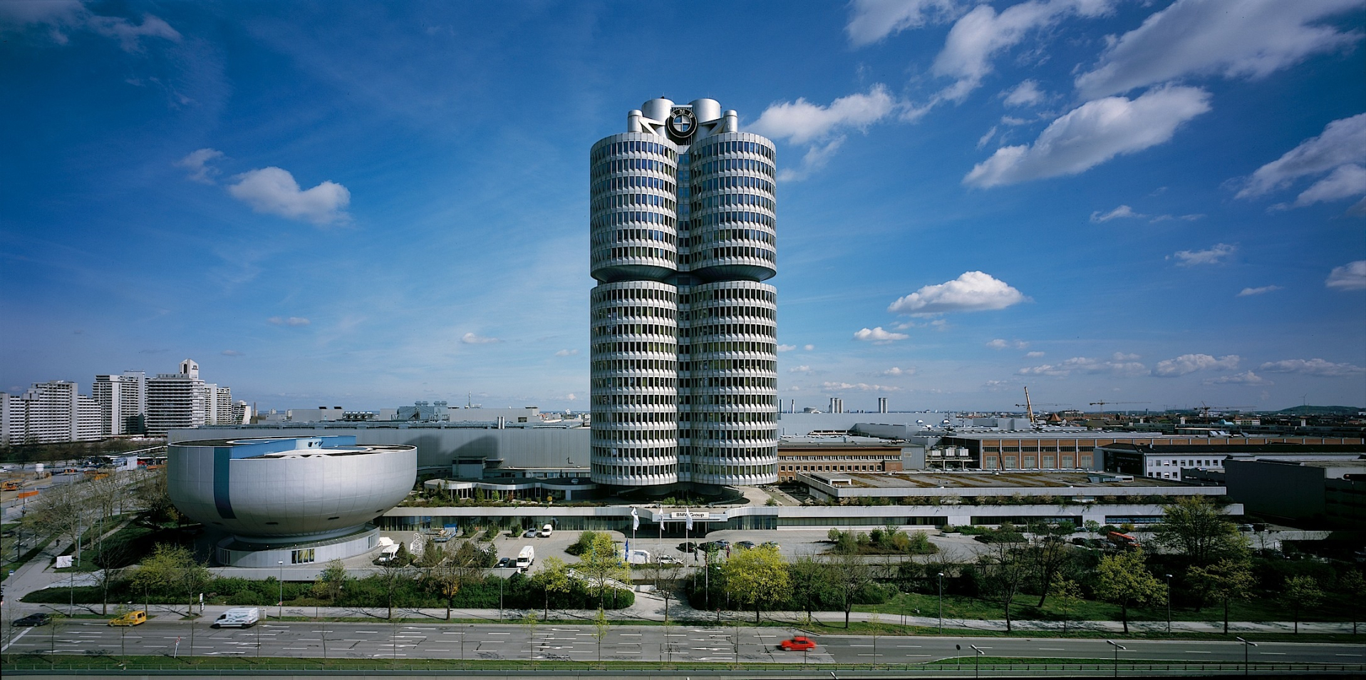 Name:  bmw-s-tower-and-museum-in-munich-celebrate-40-years-of-existence-63145_1.jpg
Views: 3504
Size:  1.72 MB