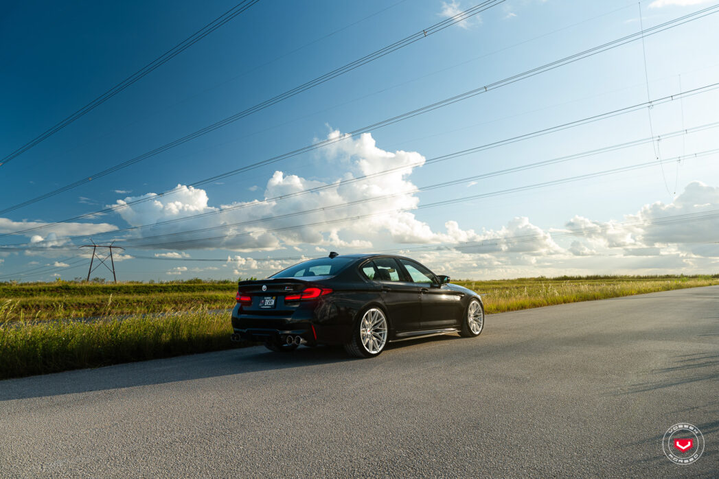 Name:  BMW-M5-Seties-21-S21-02--Vossen-Wheels-2023-301-1047x698.jpg
Views: 552
Size:  171.7 KB