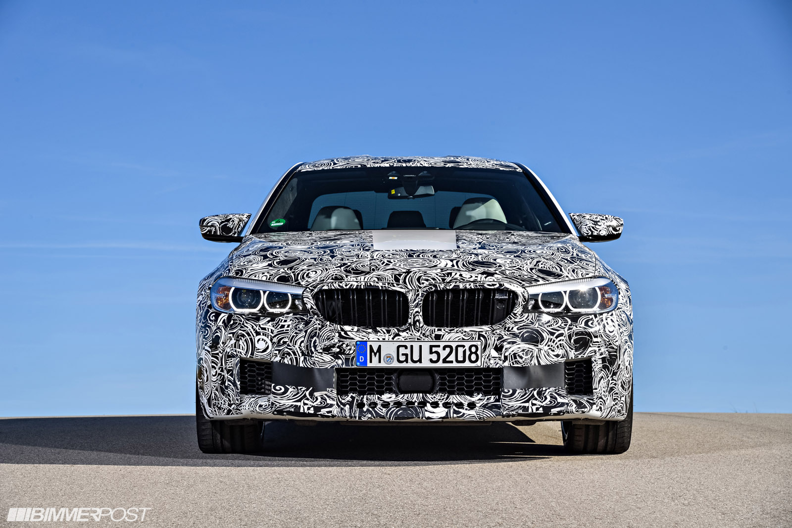 Name:  P90257488_highRes_the-new-bmw-m5-with-.jpg
Views: 27834
Size:  390.7 KB