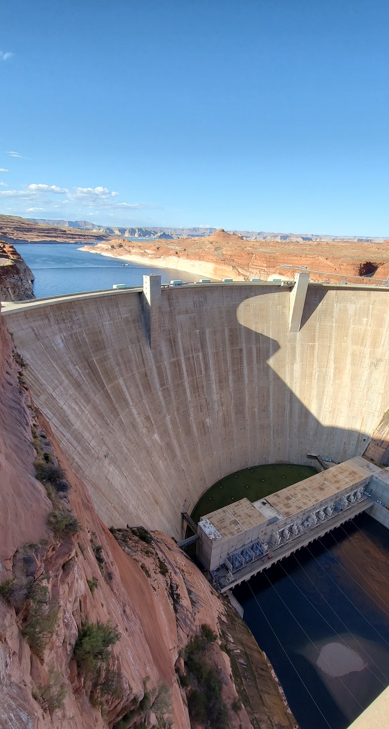 Name:  Glenn Canyon Dam, Lake Powell UT.jpg
Views: 11394
Size:  370.9 KB