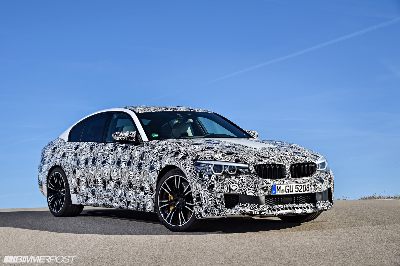 Name:  P90257489_highRes_the-new-bmw-m5-with-.jpg
Views: 26690
Size:  427.2 KB