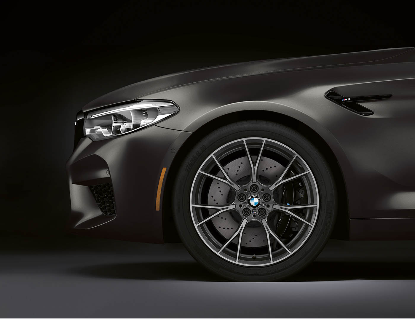 Name:  The 2020 BMW M5 Edition 35 Years. US model shown. (5).jpg
Views: 16925
Size:  119.2 KB