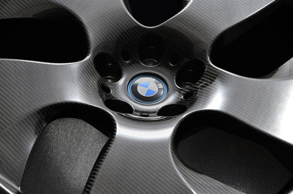 Name:  bmw-carbonfiber-wheel1.jpg
Views: 20699
Size:  165.1 KB