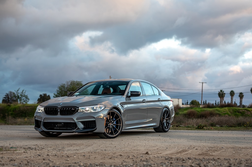 Name:  bmw-f90-m5---21-v-ff-109-carbon-graphite_49669797288_o.jpg
Views: 619
Size:  207.1 KB