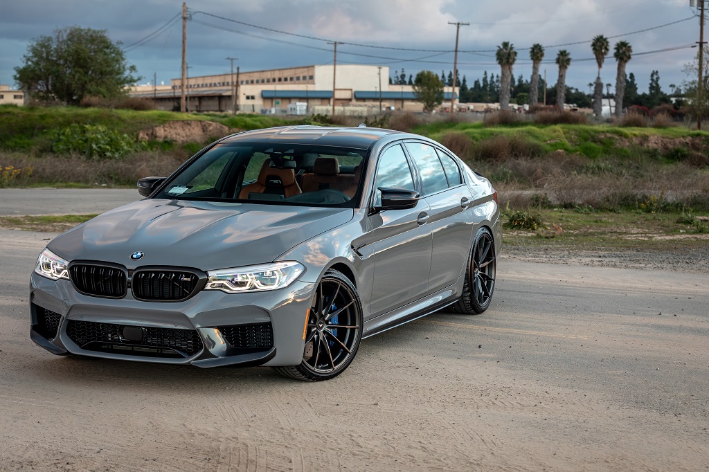 Name:  bmw-f90-m5---21-v-ff-109-carbon-graphite_49669796783_o.jpg
Views: 235
Size:  303.5 KB