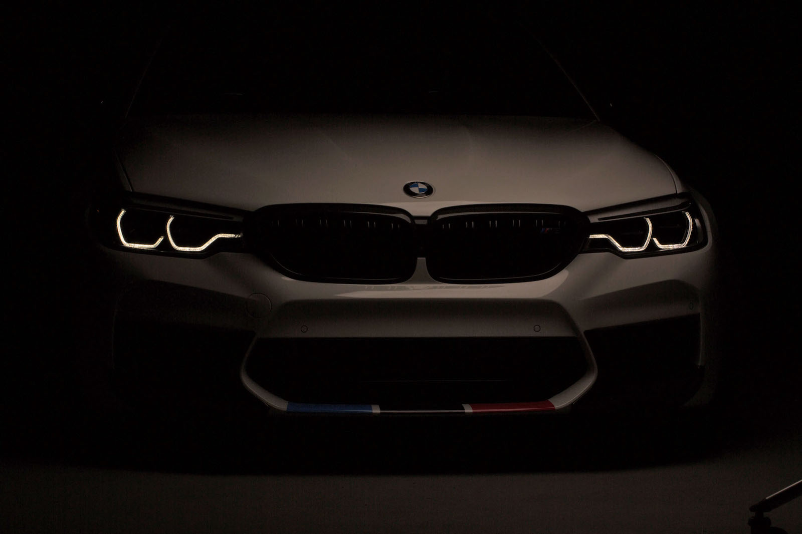 Name:  BMW_SEMA_2017_teaser-3.jpg
Views: 11182
Size:  101.6 KB