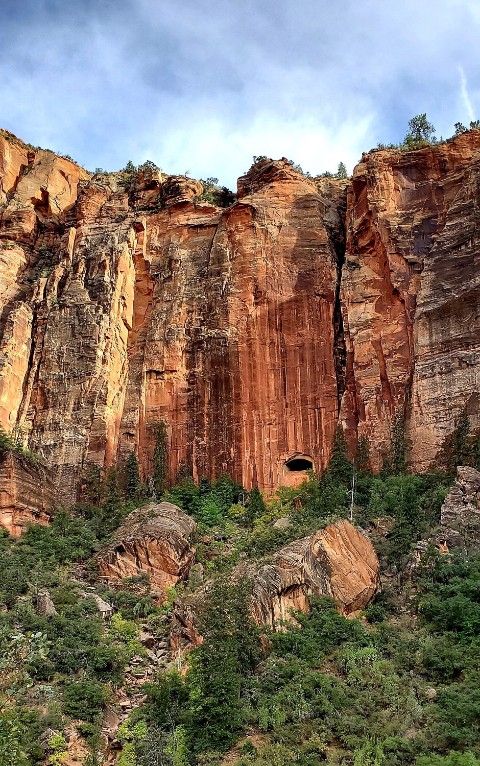 Name:  Zion-Mt. Carmel Tunnel Window.jpg
Views: 11140
Size:  933.6 KB