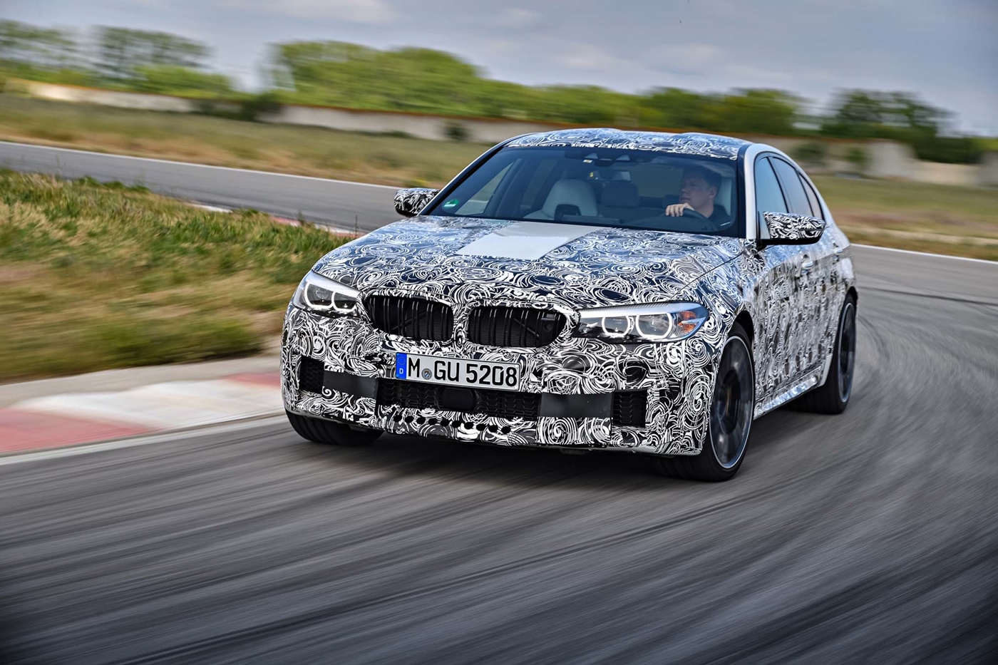 Name:  2018-BMW-M5-Prototype-front-three-quarter-in-motion-10.jpg
Views: 14239
Size:  531.5 KB