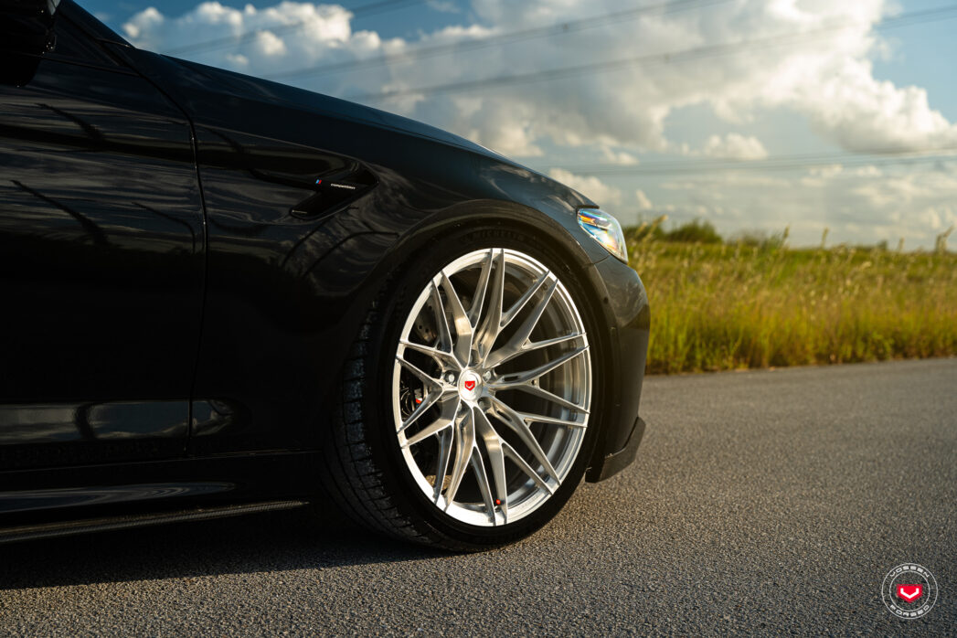 Name:  BMW-M5-Seties-21-S21-02--Vossen-Wheels-2023-302-1047x698.jpg
Views: 580
Size:  171.3 KB