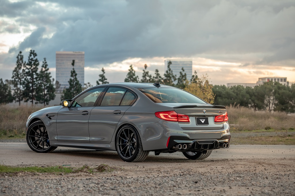 Name:  bmw-f90-m5---21-v-ff-109-carbon-graphite_49670342096_o.jpg
Views: 659
Size:  245.0 KB